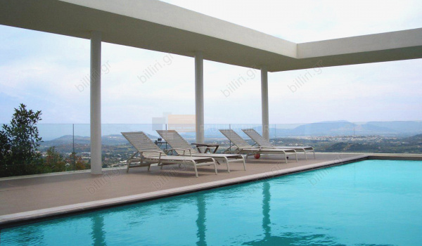 Πισίνα - Swimming pool